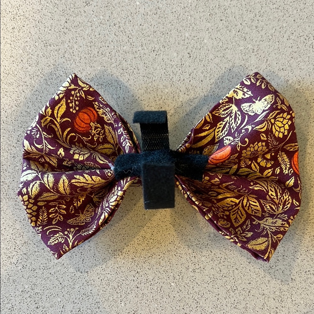 Elegant Dog Bow Tie Set - Autumn Leaves Design - Picture 9 of 9